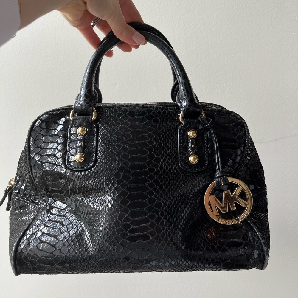 Michael Kors Handbag w/ removable shoulder strap